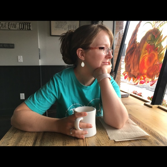 Meet your Posher, Rebecca - Picture 3 of 7